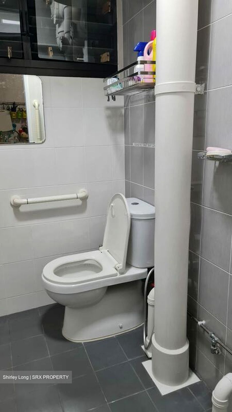 Blk 229 Jurong East Street 21 (Jurong East), HDB 3 Rooms #556780651